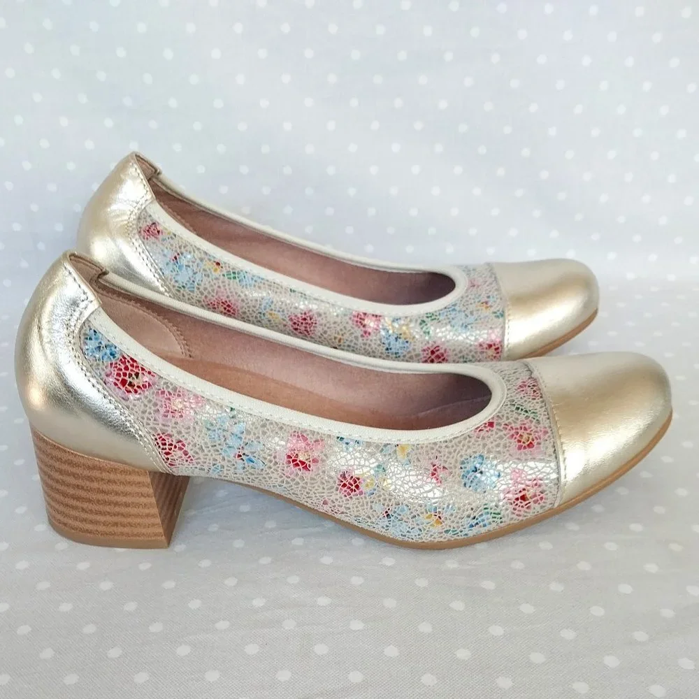 Pitillos Metallic Pale Gold Floral Mosaic Block Heel Cap Toe & Heel Pump NBOB